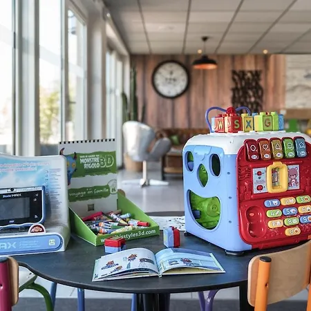 Hotel Ibis Styles Rooftop & 3*