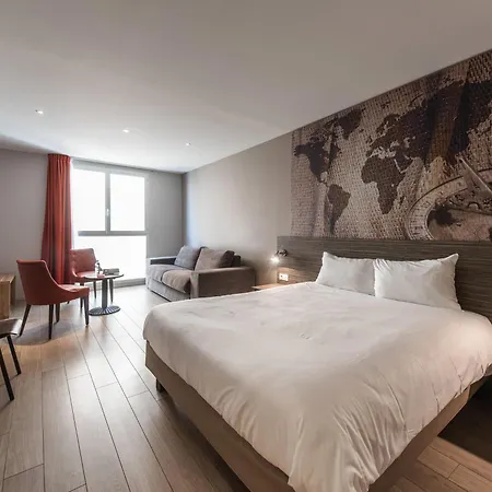 فندق Ibis Styles Rooftop & 3*
