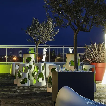 Hotel Ibis Styles Rooftop & 3*