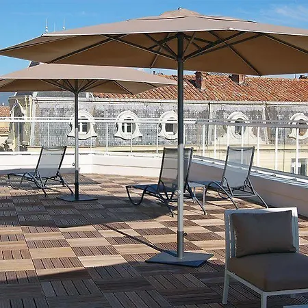 Ibis Styles Rooftop & Hotel Hyères