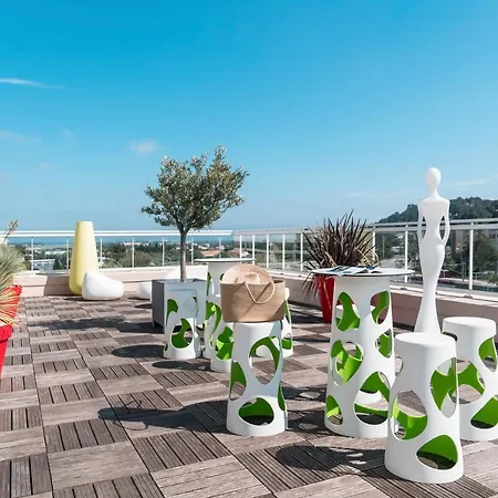 Ibis Styles Rooftop &