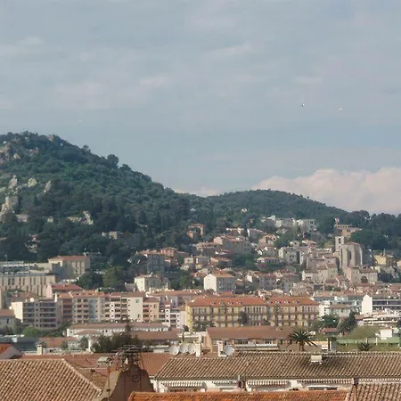Ibis Styles Rooftop & 3*