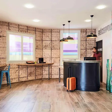 Ibis Styles Rooftop & 3*