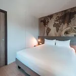 Ibis Styles Rooftop & Hyères