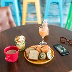 Szálloda Ibis Styles Rooftop & 3*