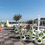 Ibis Styles Rooftop & 3*