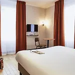 מלון Ibis Styles Rooftop & 3*