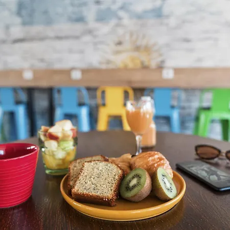 Ibis Styles Rooftop & 3*