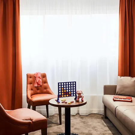 Ibis Styles Rooftop & 3* Hyères