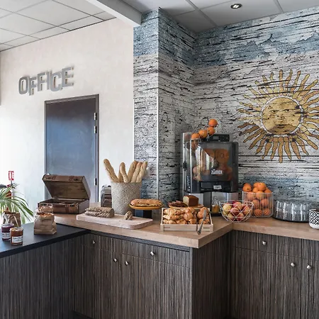 Szálloda Ibis Styles Rooftop & 3*