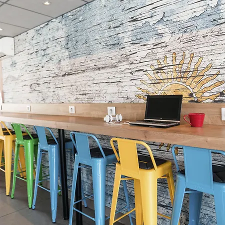 Ibis Styles Rooftop & Hotel 3*