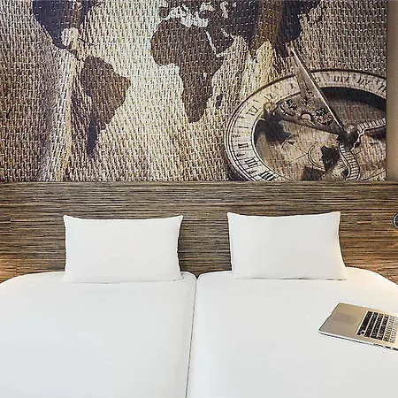 Ibis Styles Rooftop & ホテル 3*