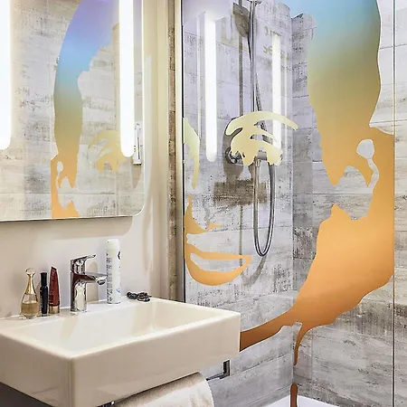 Ibis Styles Rooftop&spa Hyères