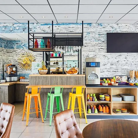 Hotel Ibis Styles Rooftop & Hyeres