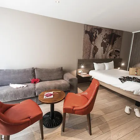 Отель Ibis Styles Rooftop &