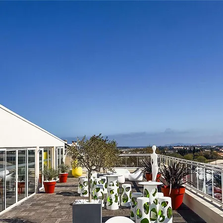 Ibis Styles Rooftop & Hyeres