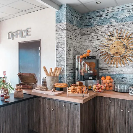 Szálloda Ibis Styles Rooftop & Hyères