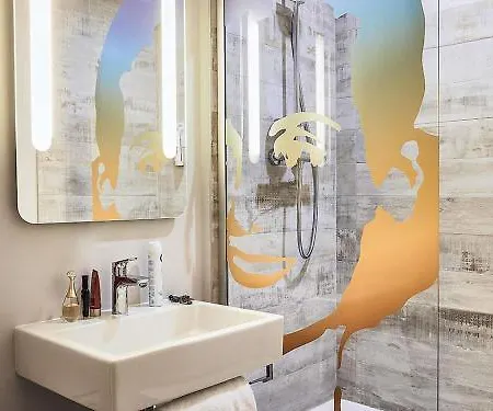 Ibis Styles Rooftop & 3* Hyeres