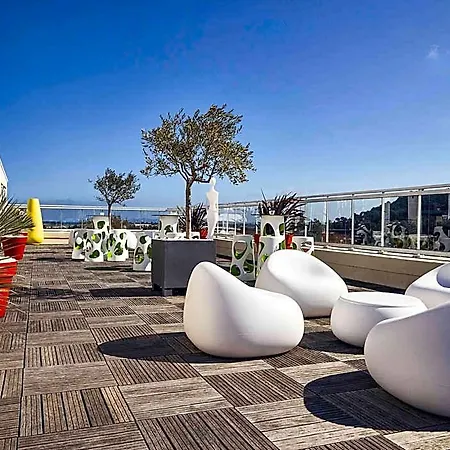 Ibis Styles Rooftop & Hotel Hyeres