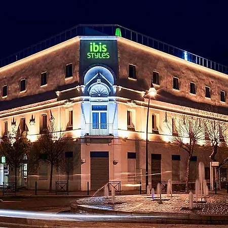 Ibis Styles Rooftop & 3* Hyères