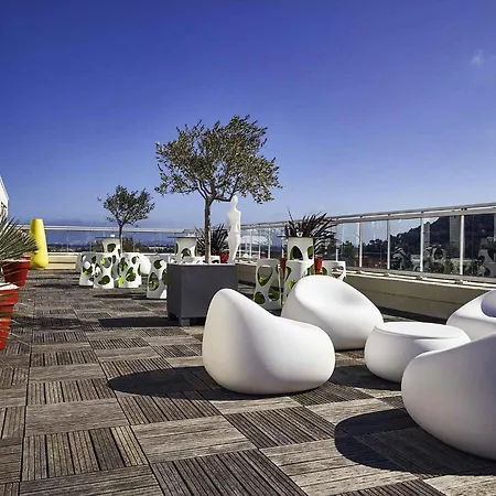 Ibis Styles Rooftop & Szálloda 3*