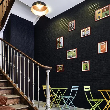 Отель Ibis Styles Rooftop & 3*