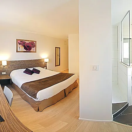 Hotel Ibis Styles Rooftop & 3*
