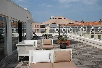 Hotel Ibis Styles Rooftop &