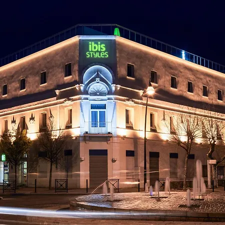 Szálloda Ibis Styles Rooftop & 3*