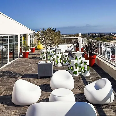 Ibis Styles Rooftop & 3*