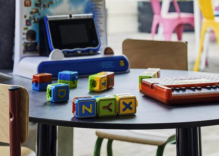 Ibis Styles Rooftop & Hyères