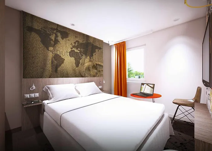 Ibis Styles Rooftop & Szálloda Hyères