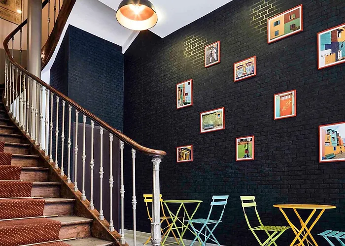 Hotel Ibis Styles Rooftop & 3*