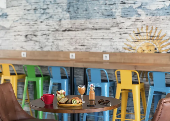 Ibis Styles Rooftop & 3* Hyères