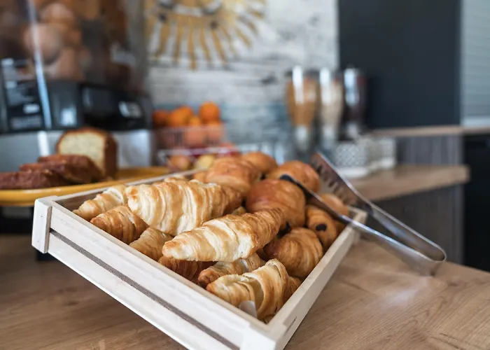 Ibis Styles Rooftop & Hyères