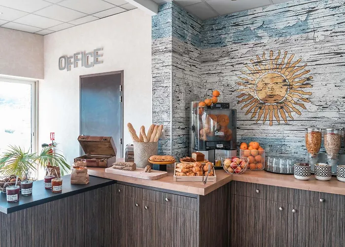 Ibis Styles Rooftop & Hyères