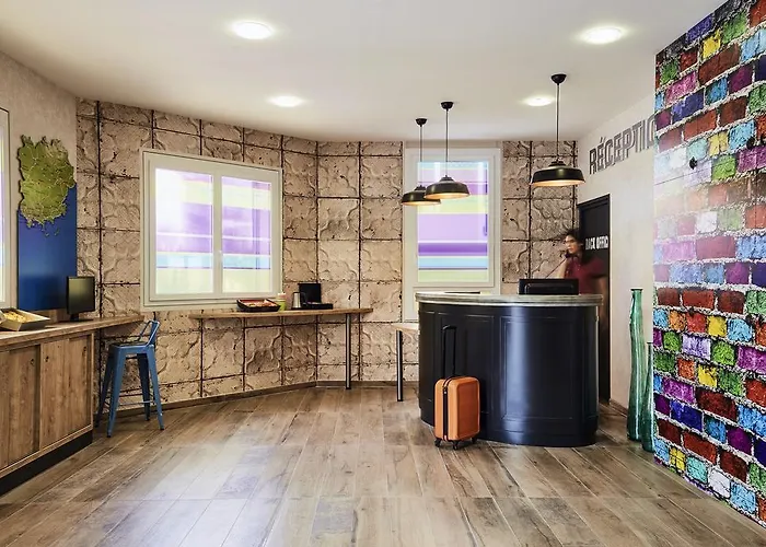 Ibis Styles Rooftop & Hyères