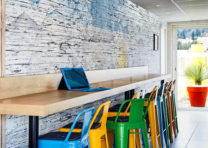 Ibis Styles Rooftop & Hyères